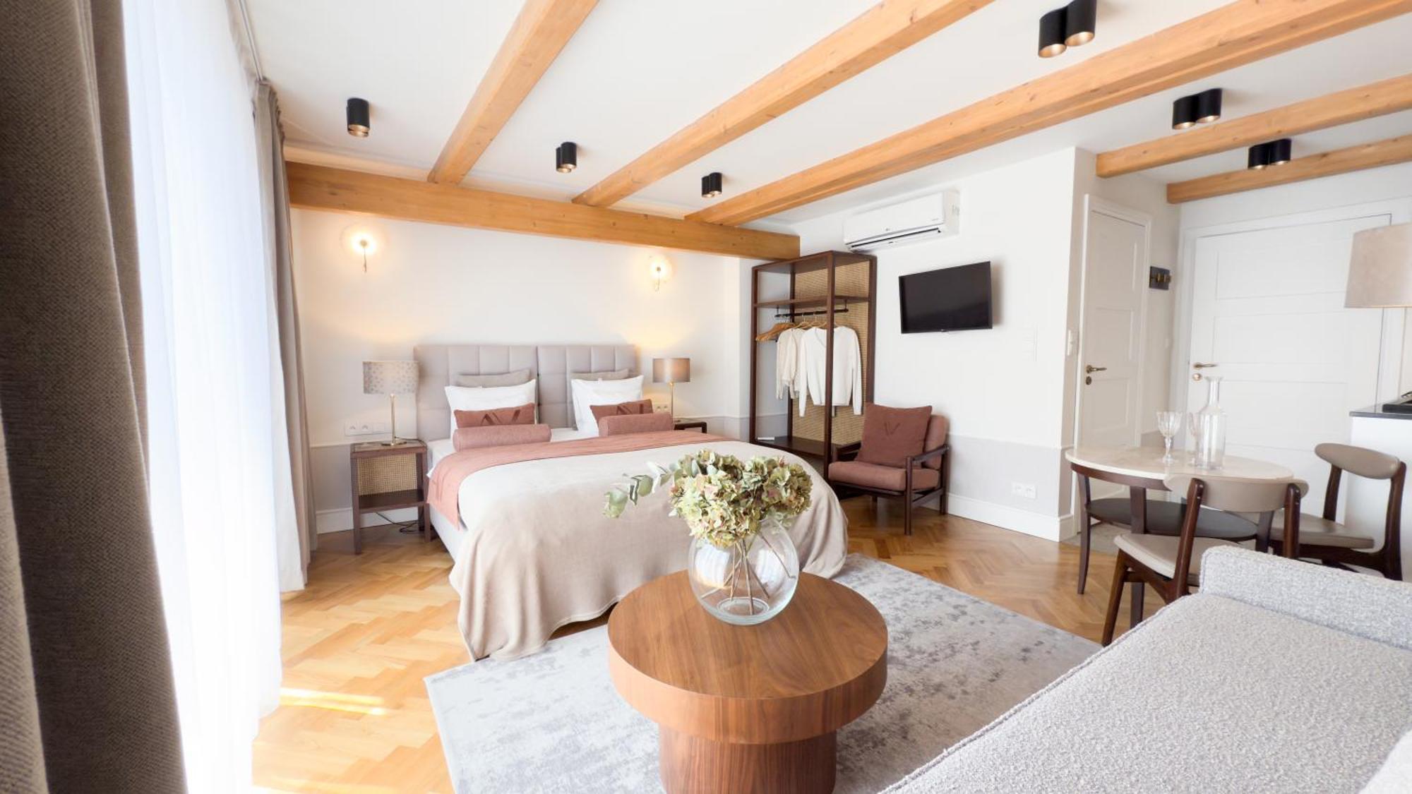 Avanti Villa, Krakow